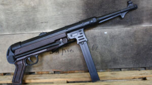 MP-40 ปืนกลมือ ขนาด 9 มม. สงครามโลกครั้งที่ 2