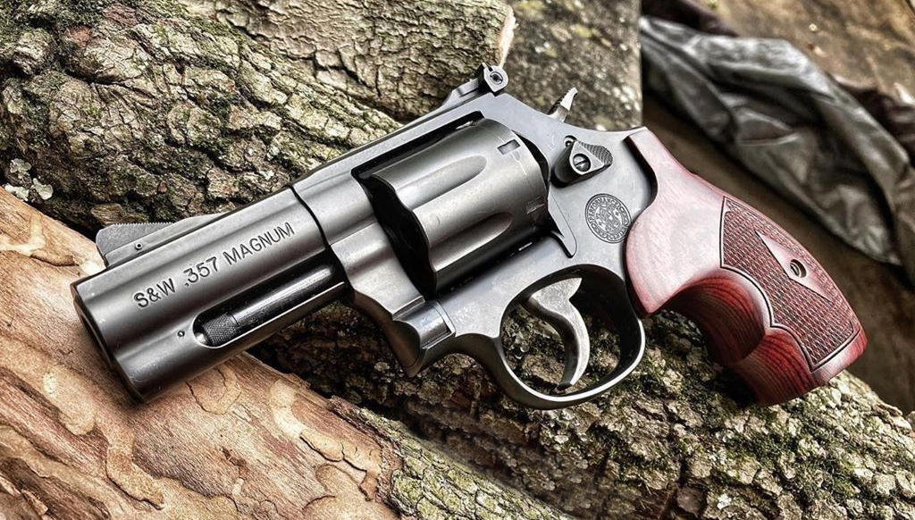 S&W 586 L-Comp ขนาด .357 Magnum เจ็ดนัดเหล็กดำ